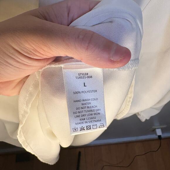 Lush White Semi-sheer 3/4 Sleeve V Neck Blouse Large Feminine Flowy Spring Light - Picture 7 of 10